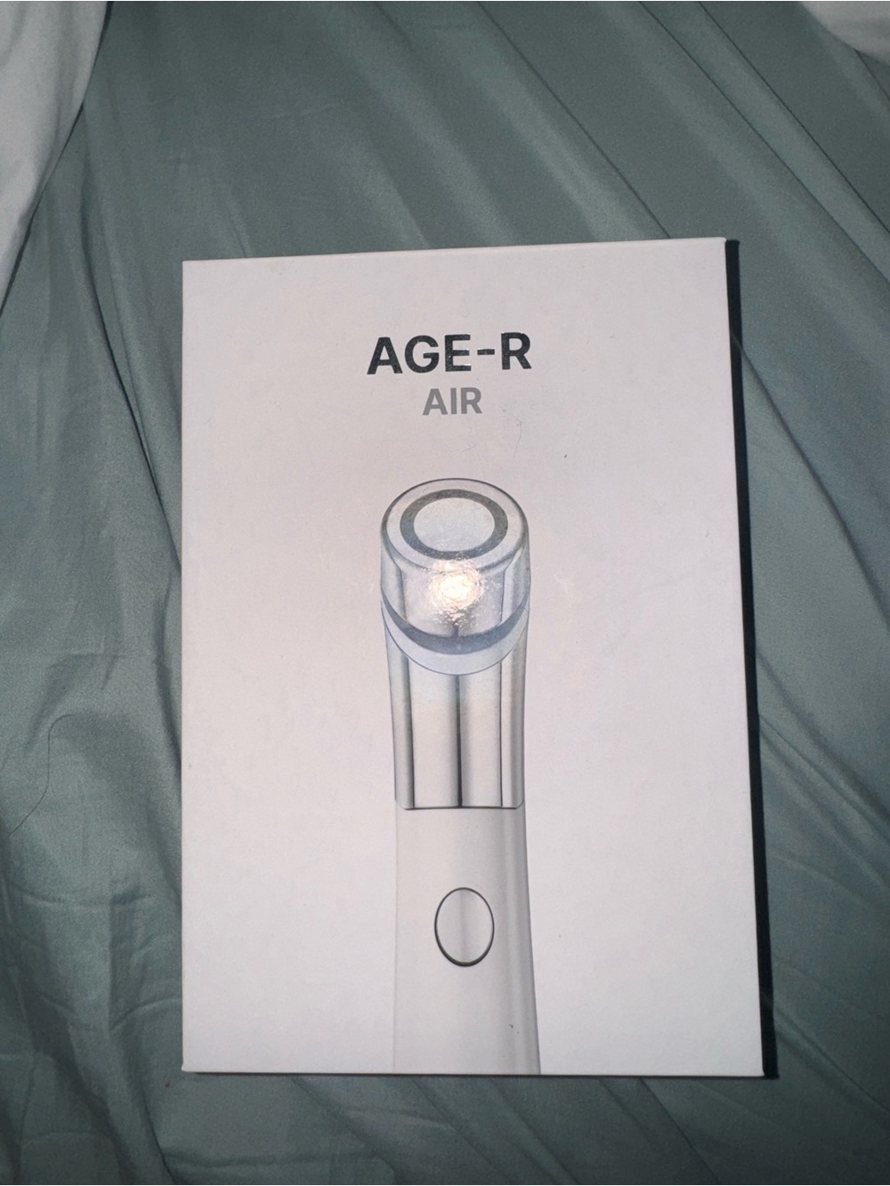 AGE-R Air Facial Device - Needle-free pore-tightening derma pen